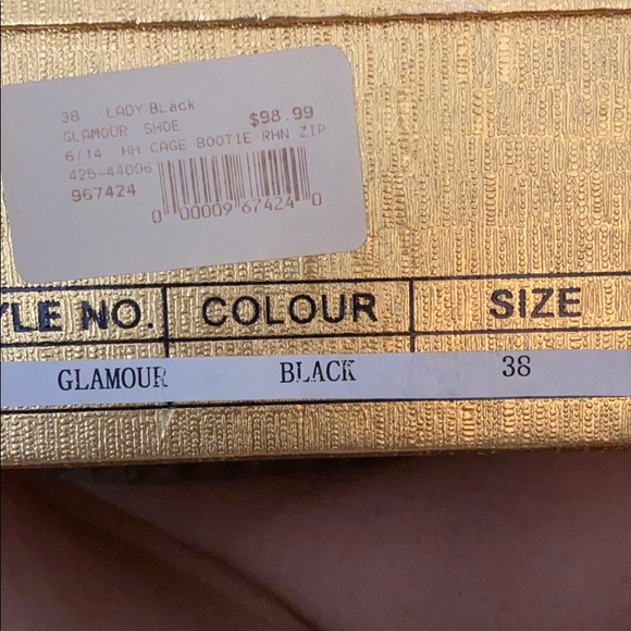 Heels - Picture 9 of 9